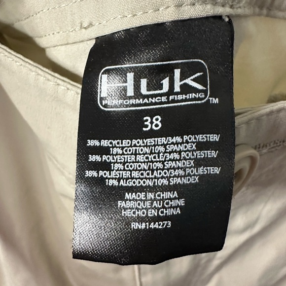 Huk Men's Performance Material Light Khaki Chino Fishing pants - Picture 6 of 8